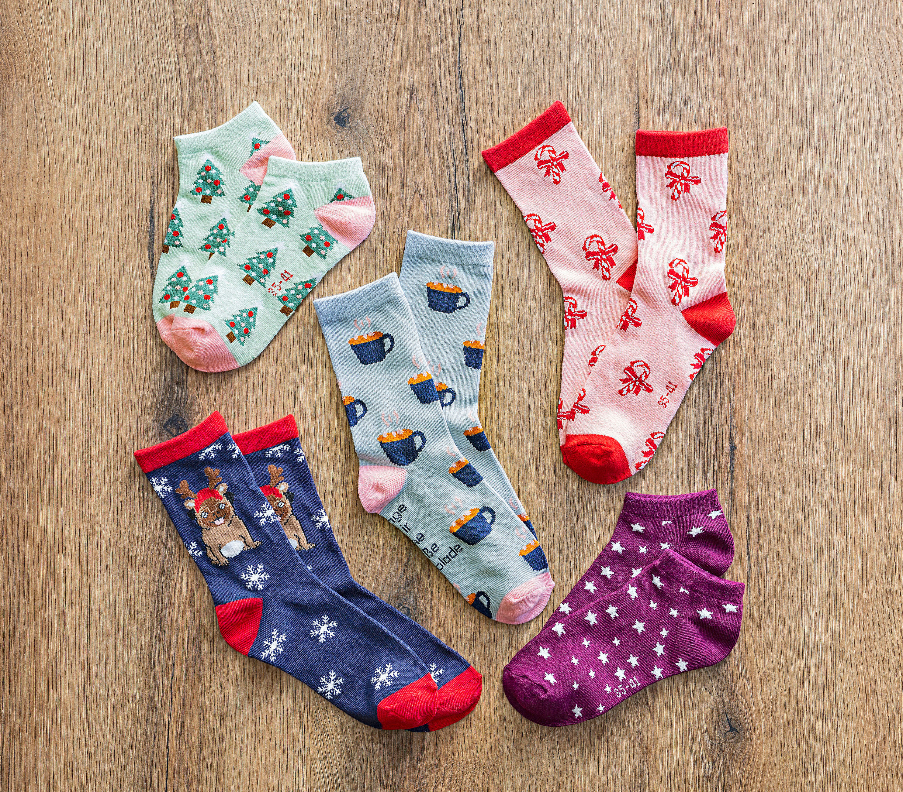 Adventskalender Socken für die Frau 2021 - Kalender bestellen