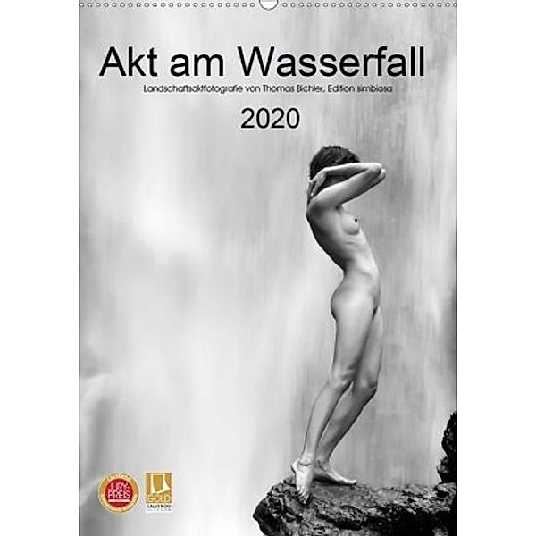 Akt am Wasserfall (Wandkalender 2020 DIN A2 hoch), Thomas Bichler