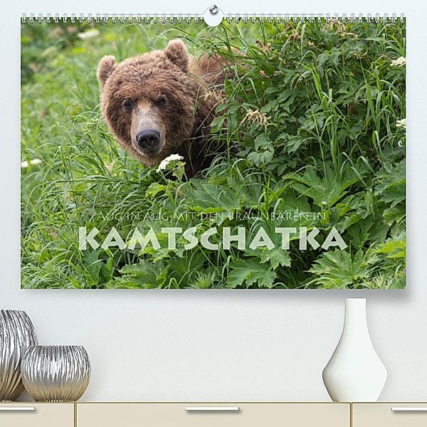 Aug in Aug mit den Braunbären in Kamtschatka (Premium, hochwertiger DIN A2 Wandkalender 2023, Kunstdruck in Hochglanz), Stephan Peyer