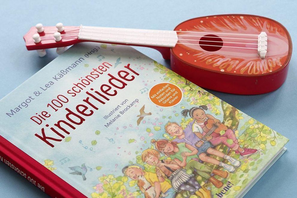 Die 100 schönsten Kinderlieder - Mit einfachen Noten und Akkorden für  Gitarre und Klavier Buch versandkostenfrei bei Weltbild.ch bestellen