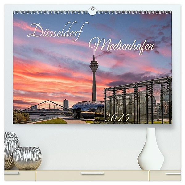Düsseldorf Medienhafen (hochwertiger Premium Wandkalender 2025 DIN A2 quer), Kunstdruck in Hochglanz, Calvendo, Holger Weigelt