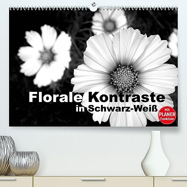 Florale Kontraste in Schwarz-Weiß (Premium, hochwertiger DIN A2 Wandkalender 2023, Kunstdruck in Hochglanz), Linda Schilling