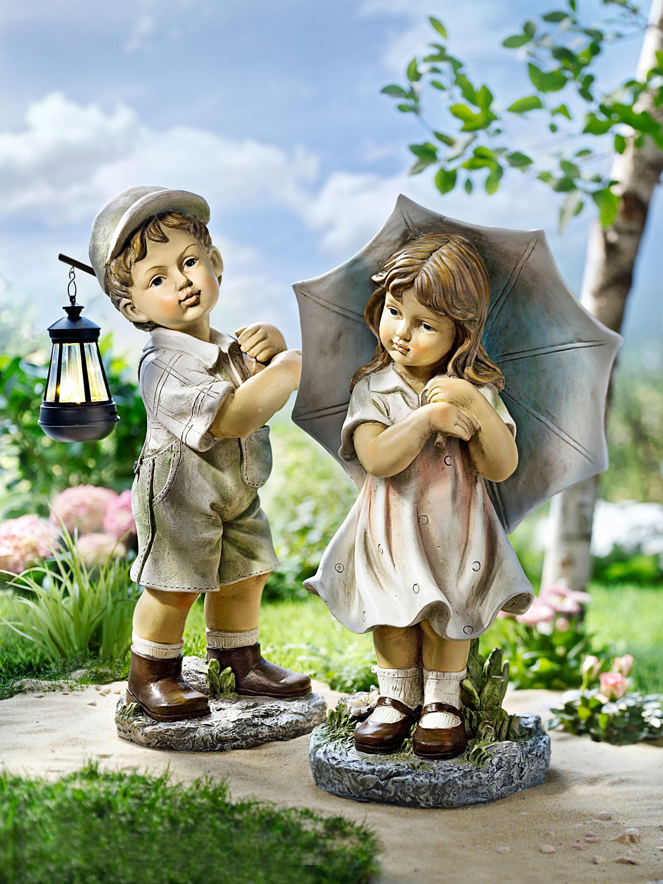 Gartenfigur Clara mit Regenschirm jetzt bei Weltbild.de bestellen