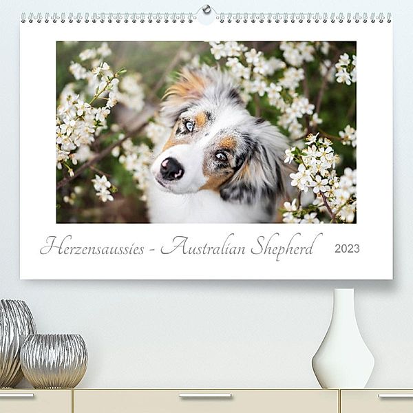 Herzensaussies - Australian Shepherd (Premium, hochwertiger DIN A2 Wandkalender 2023, Kunstdruck in Hochglanz), Madlen Kudla