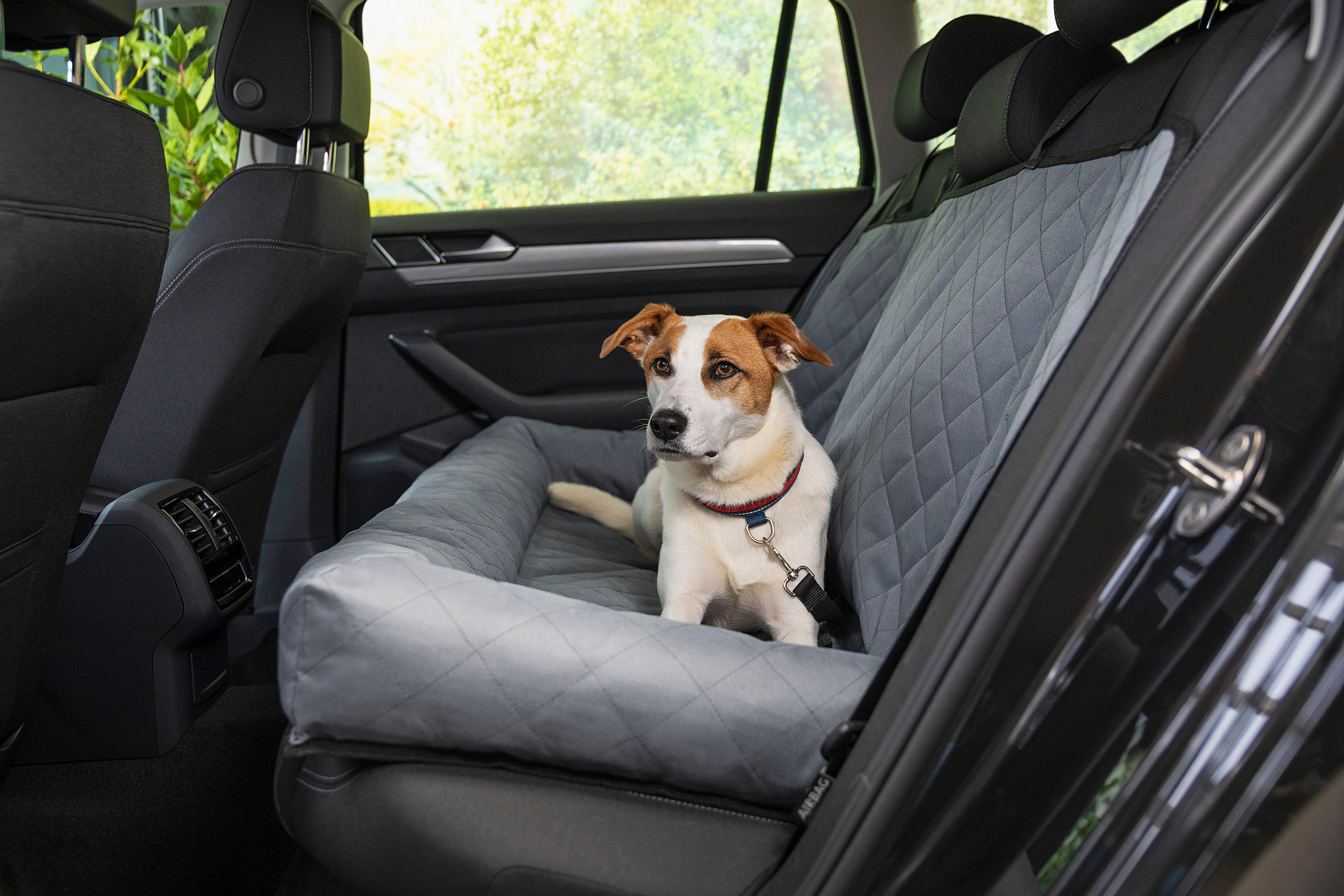 Autoschondecke für den Rücksitz Hundedecke Auto 147x137 cm - Timmi  Spielwaren Onlineshop