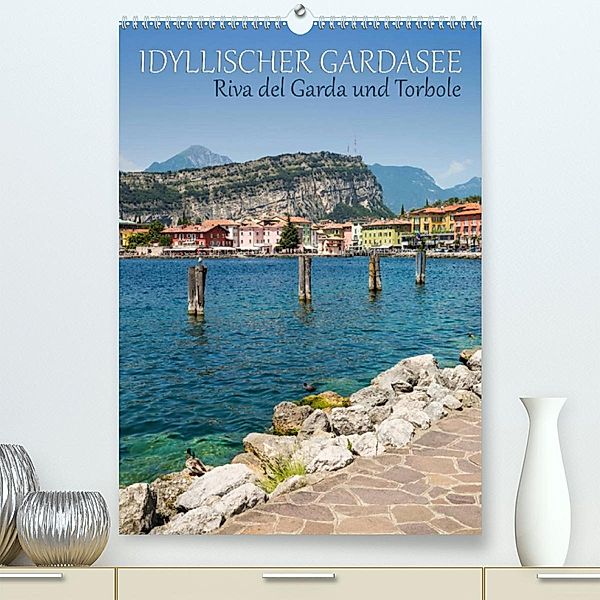 IDYLLISCHER GARDASEE Riva del Garda und Torbole (Premium, hochwertiger DIN A2 Wandkalender 2023, Kunstdruck in Hochglanz, Melanie Viola