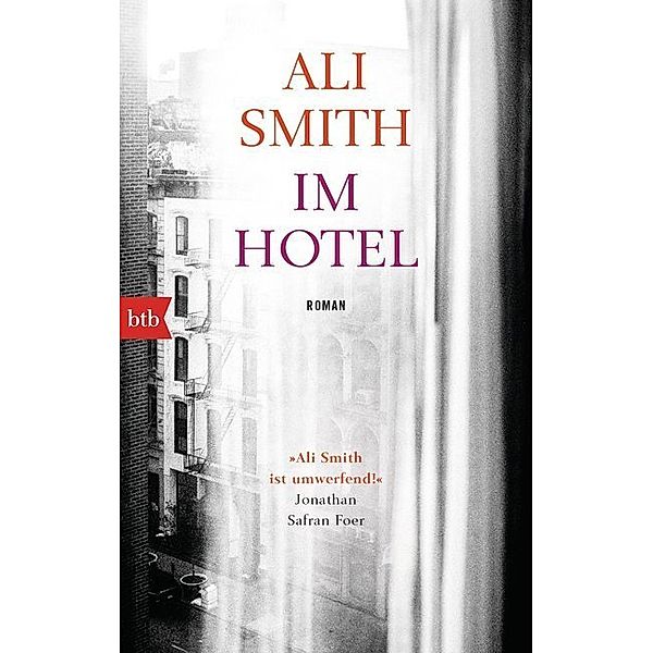 Im Hotel, Ali Smith