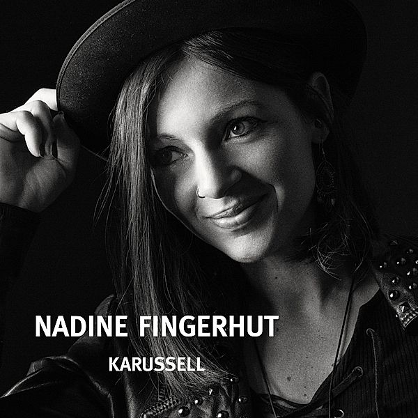 Karussell, Nadine Fingerhut
