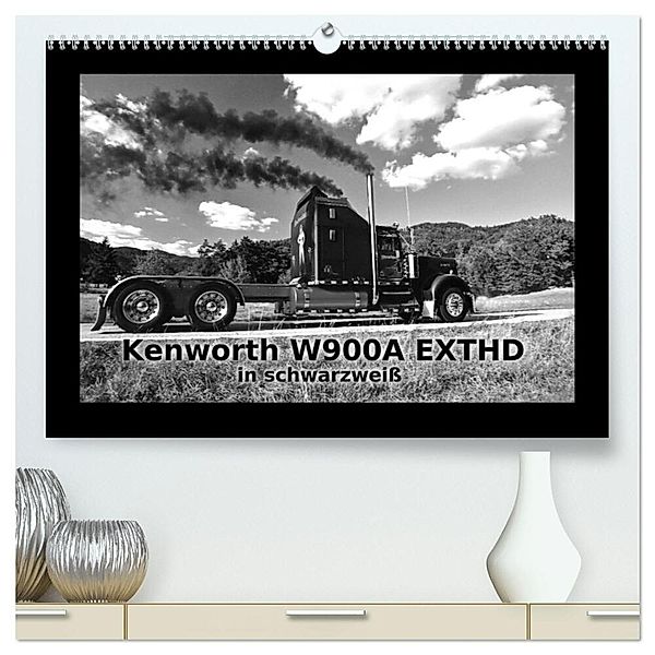 Kenworth W900A EXTHD - in schwarzweiß (hochwertiger Premium Wandkalender 2024 DIN A2 quer), Kunstdruck in Hochglanz, Ingo Laue
