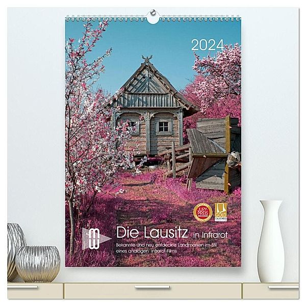 Lausitzer Landmarken in Infrarot (hochwertiger Premium Wandkalender 2024 DIN A2 hoch), Kunstdruck in Hochglanz, Martin Winzer