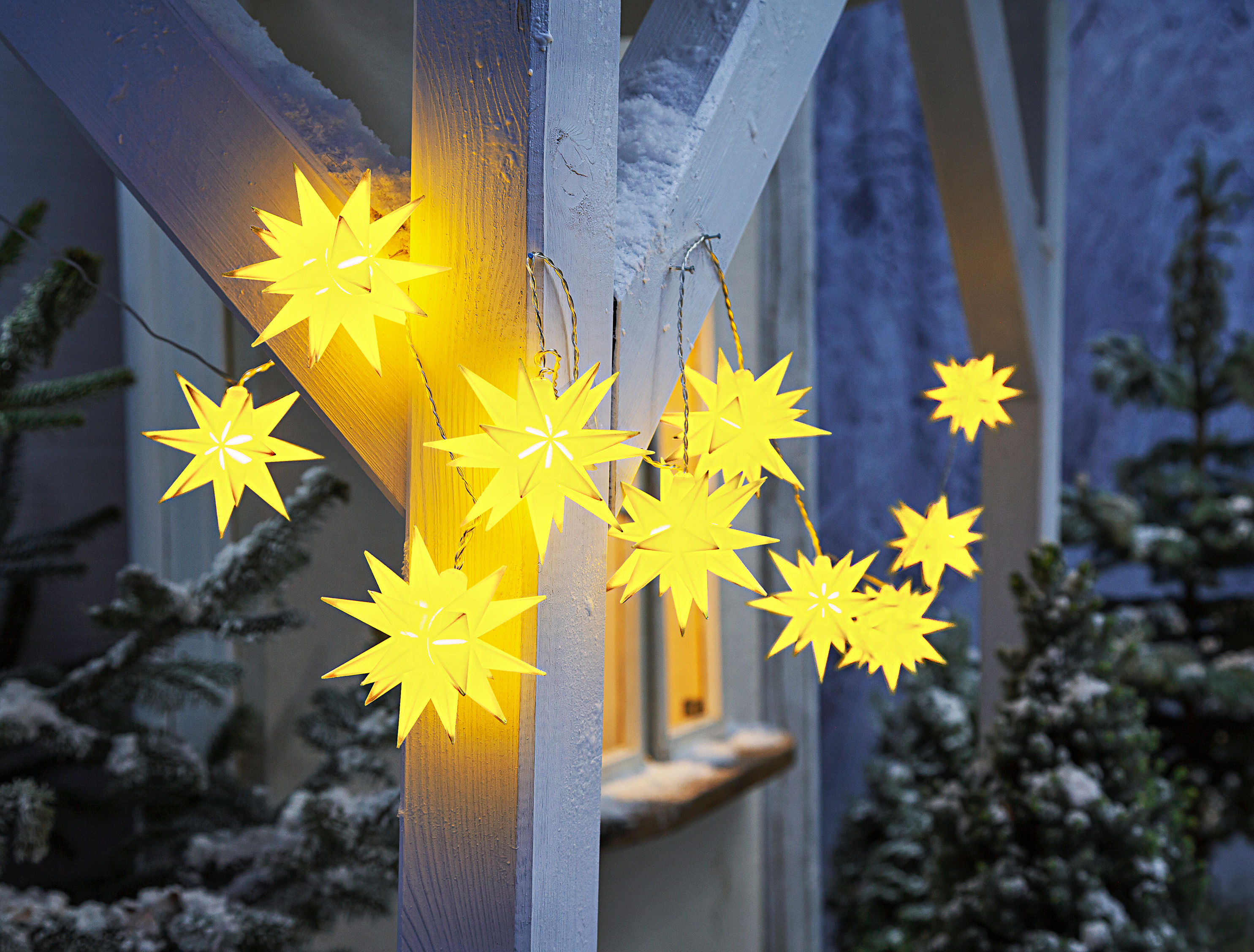 Outdoor-Lichterkette mit 9 Sternen (12 cm) weiß oder gelb, 3D, LED, mit  Stromkabel