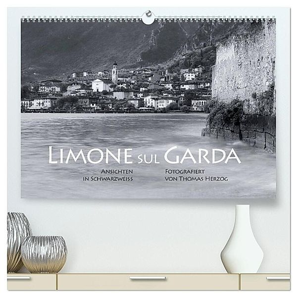 Limone sul Garda schwarzweiß (hochwertiger Premium Wandkalender 2024 DIN A2 quer), Kunstdruck in Hochglanz, www.bild-erzaehler.com, Thomas Herzog