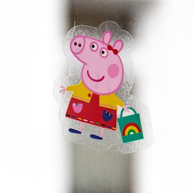 Peppa Pig: Peppa Pig: Malbuch mit Fensterstickern Buch jetzt online bei  Weltbild.at bestellen