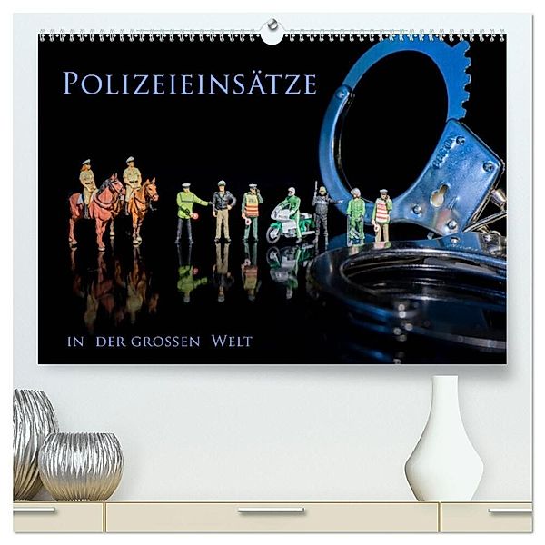 Polizeieinsätze, in der großen Welt (hochwertiger Premium Wandkalender 2025 DIN A2 quer), Kunstdruck in Hochglanz, Calvendo, Holger Rochow