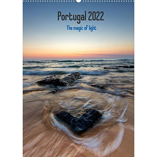 Portugal - Die Magie des Lichts (Wandkalender 2022 DIN A2 hoch), Paraskevas Comninos