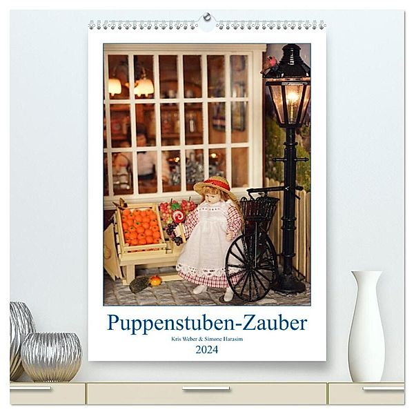 Puppenstuben-Zauber (hochwertiger Premium Wandkalender 2024 DIN A2 hoch), Kunstdruck in Hochglanz, Kris Weber Fotokunst13