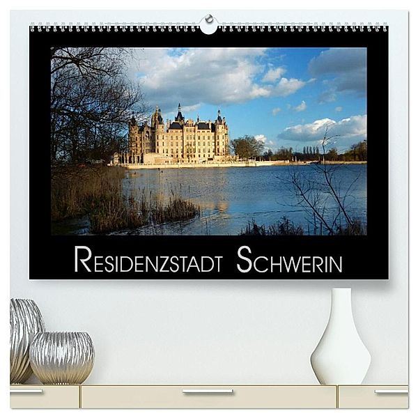 Residenzstadt Schwerin (hochwertiger Premium Wandkalender 2024 DIN A2 quer), Kunstdruck in Hochglanz, Lucy M. Laube