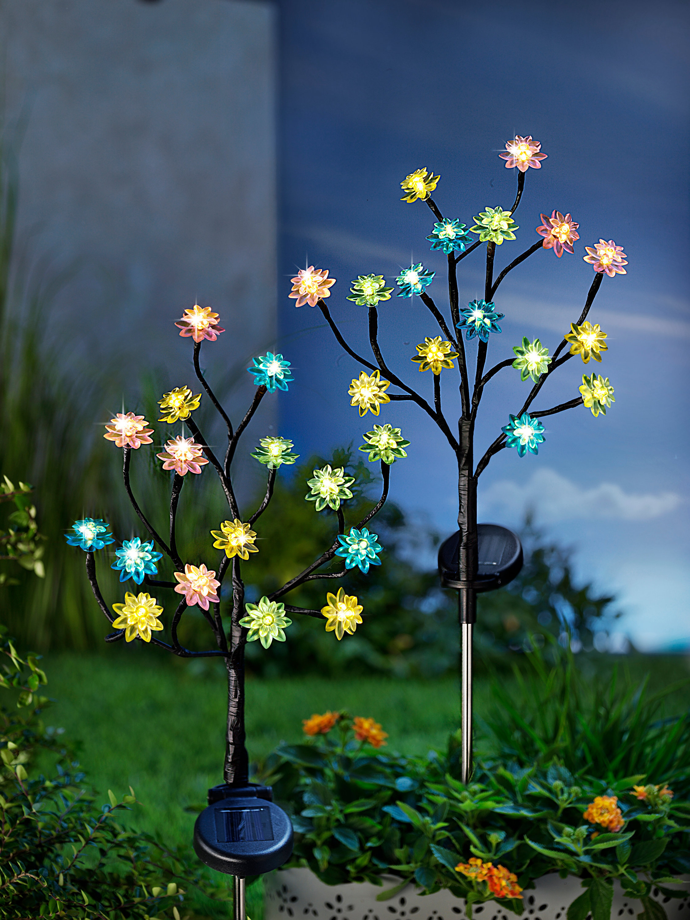 2er Set Solar Gartenstecker Blütenstrauch Farbenfrohe Blüten Strauch Blüten 
