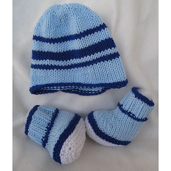 Strickanleitung Babyset- Babyschuhe und Babymütze- Tragbar von 0-6 Monaten, Kerstin Münchehofe