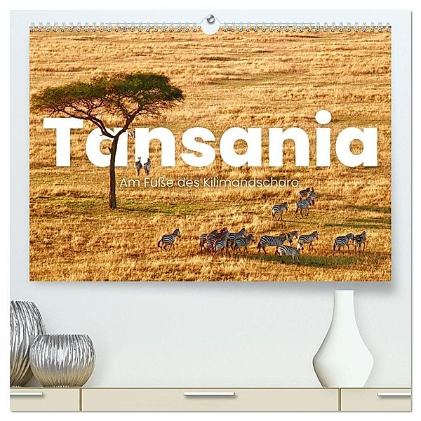 Tansania - Am Fuße des Kilimandscharo. (hochwertiger Premium Wandkalender 2024 DIN A2 quer), Kunstdruck in Hochglanz, SF