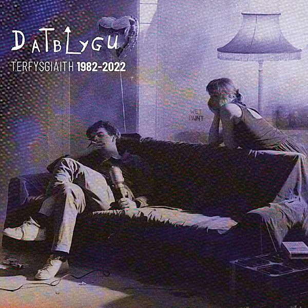 Terfysgiaith 1982-2022 (3xcd), Datblygu