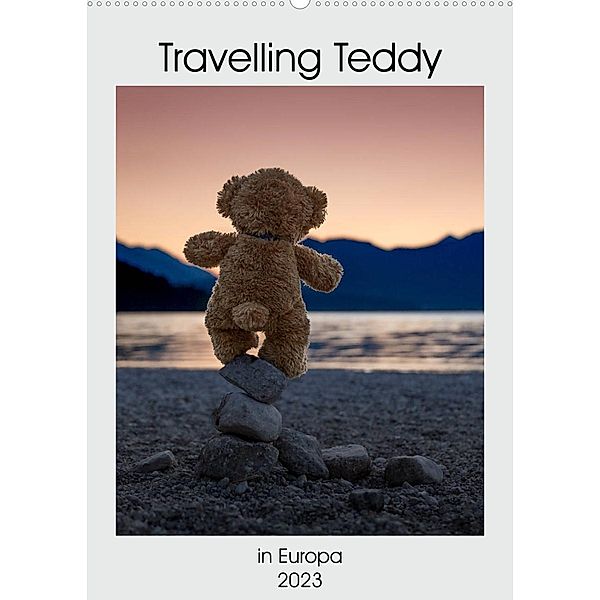 Travelling Teddy in Europa (Wandkalender 2023 DIN A2 hoch), Christian Kneidinger C-K-Images