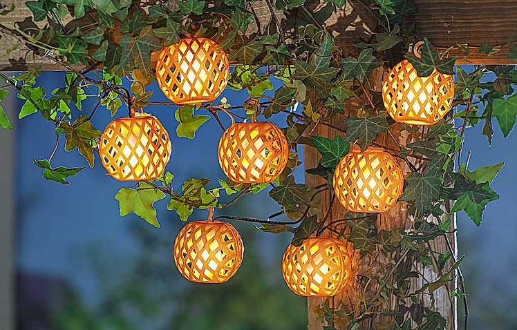 Lichterketten eignen sich als Terrassenbeleuchtung