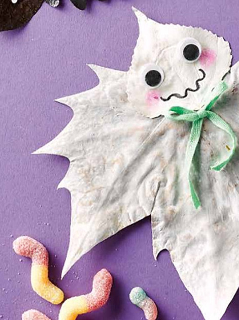 "Gruseliger" Halloween-Basteltipp für Kids mit Blättern