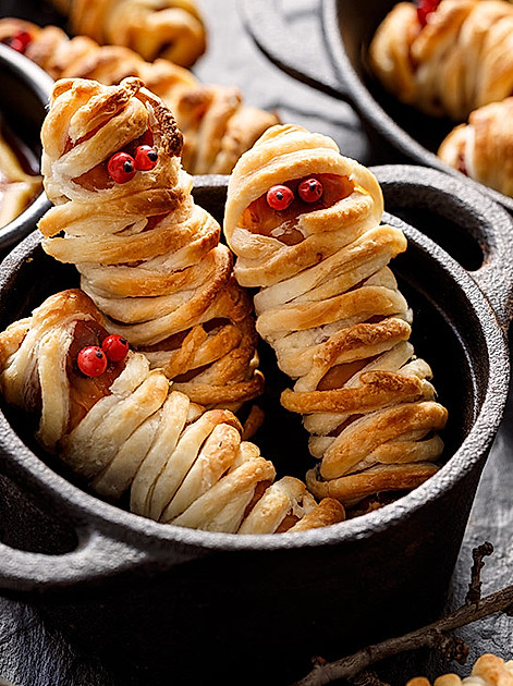 Mumien-Würstchen sind beliebtes Halloween Fingerfood